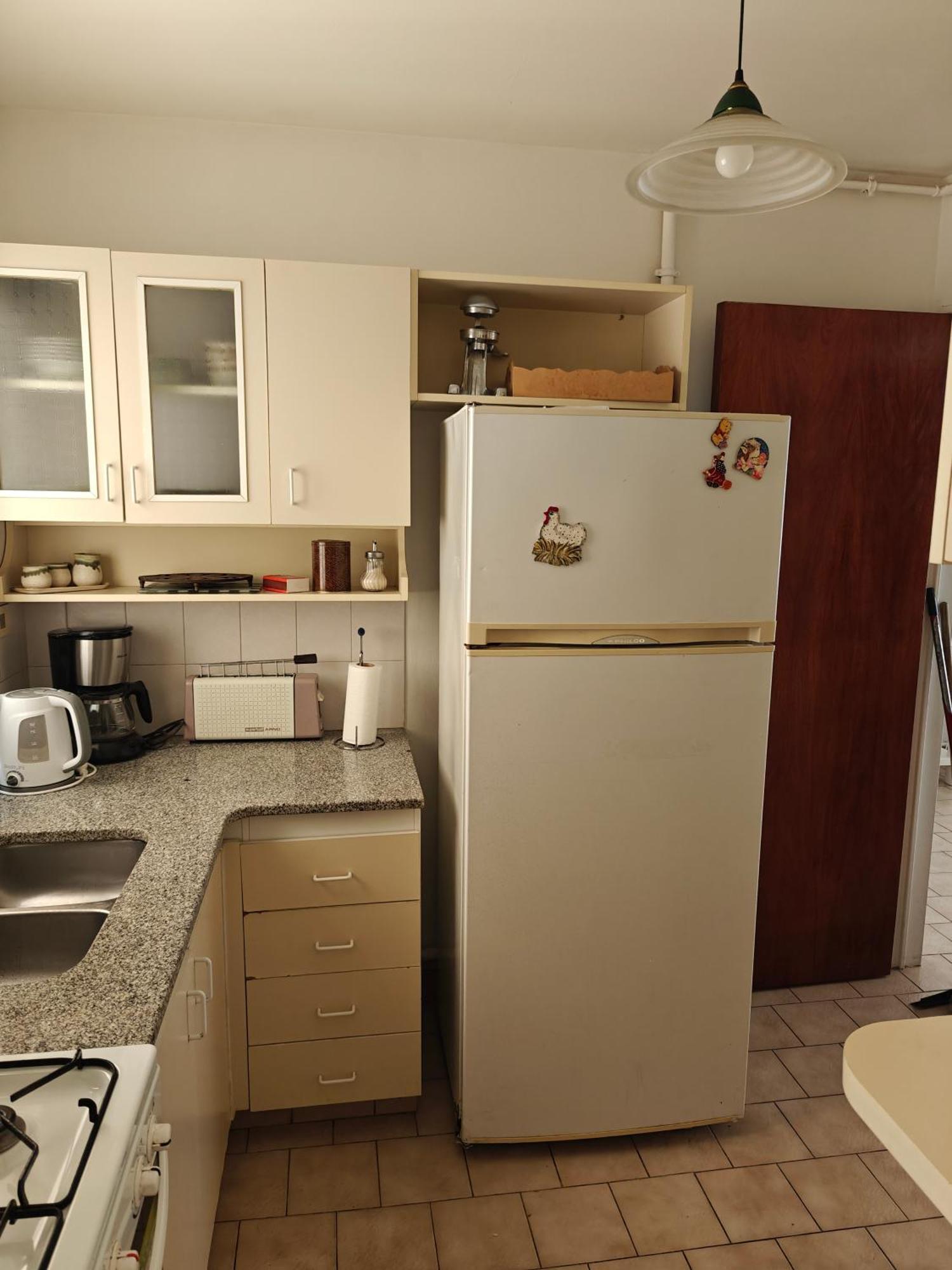 Departamento Amoblado En Pleno Centro, Con Cochera Bahia Blanca Ngoại thất bức ảnh