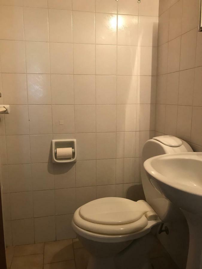 Departamento Amoblado En Pleno Centro, Con Cochera Bahia Blanca Ngoại thất bức ảnh